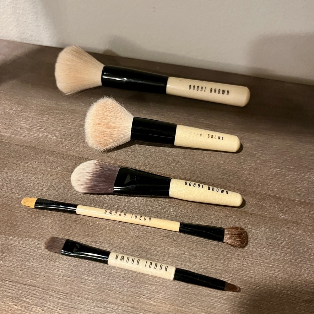 Large Lot of Bobbi Brown Cosmetics Makeup Brushes